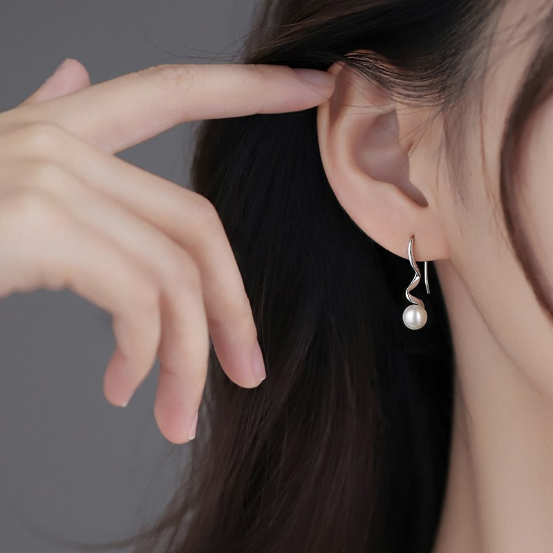 Stunning Pearl Earring for Daily Wear