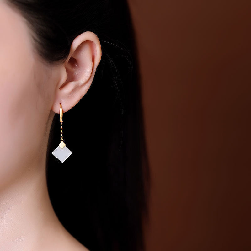 Romantic Silver Earring for Special Moments