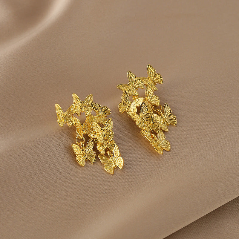 Beautiful Gold Earring with Unique Style