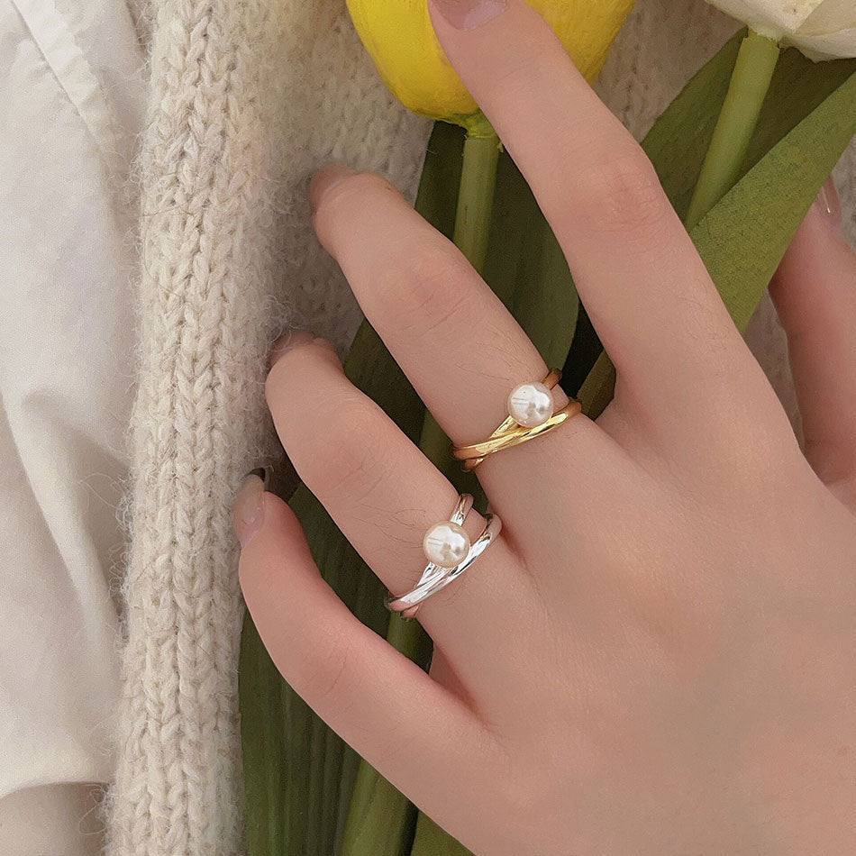 Classic Pearl Ring with Timeless Appeal