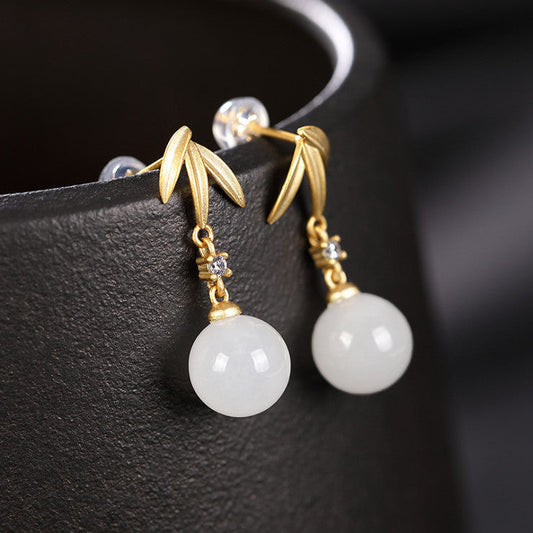 Charming Gold Earring for Any Occasion