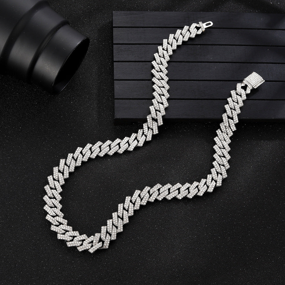 Elegant Gold Necklace for Every Occasion
