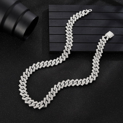 Elegant Gold Necklace for Every Occasion