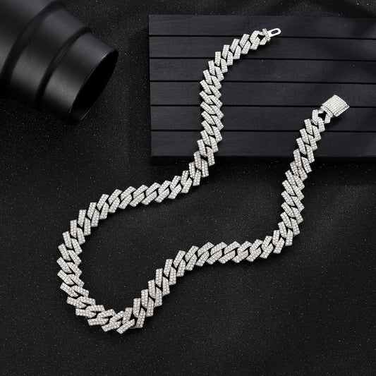 Elegant Gold Necklace for Every Occasion