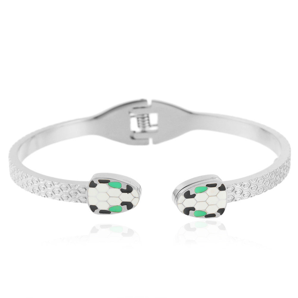 Beautiful Bracelet with Unique Style