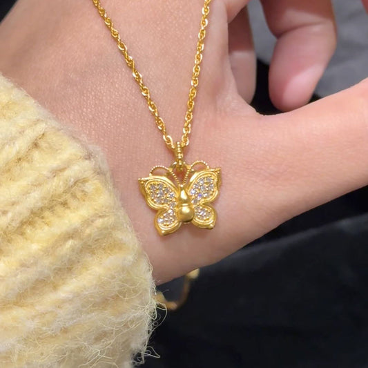 Charming Piece for Any Occasion
