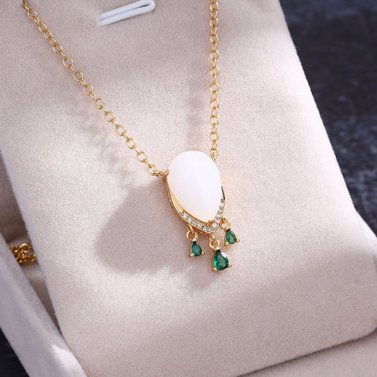 Romantic Silver Necklace for Special Moments