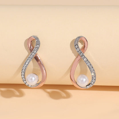 Beautiful Pearl Earring with Unique Style