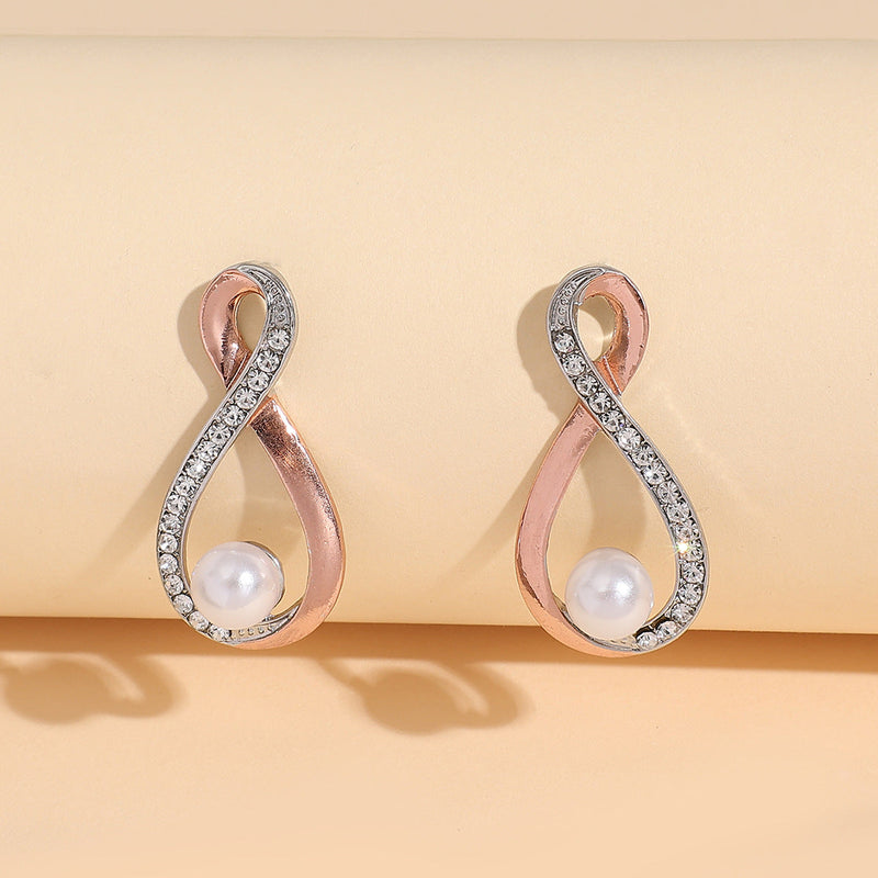 Beautiful Pearl Earring with Unique Style