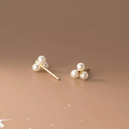 Stunning Pearl Earring for Daily Wear