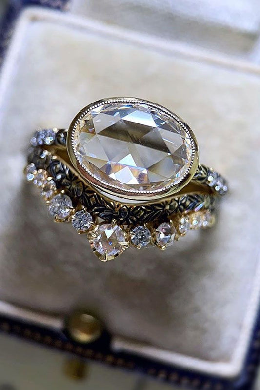 Classic Gold Ring with Timeless Appeal