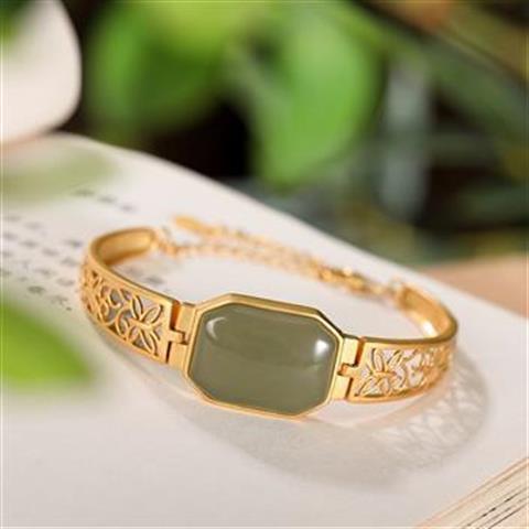 Elegant Gold Bracelet for Every Occasion