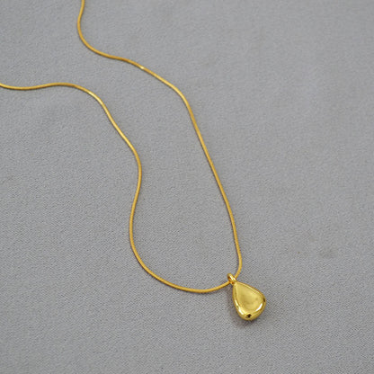 Beautiful Gold Necklace with Unique Style
