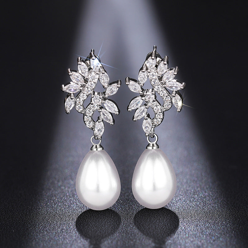 Beautiful Pearl Earring with Unique Style