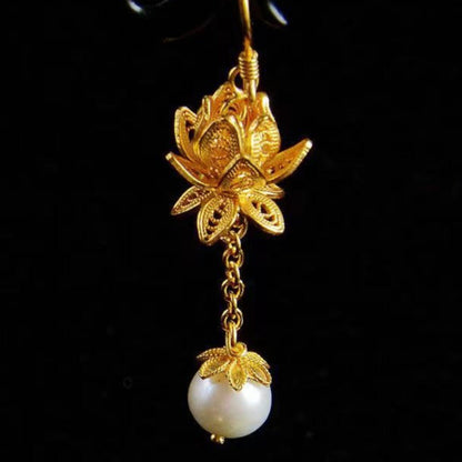Romantic Pearl Earring for Special Moments