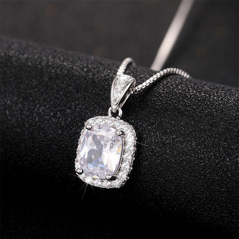 Stunning Necklace for Daily Wear