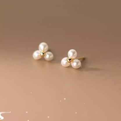 Stunning Pearl Earring for Daily Wear