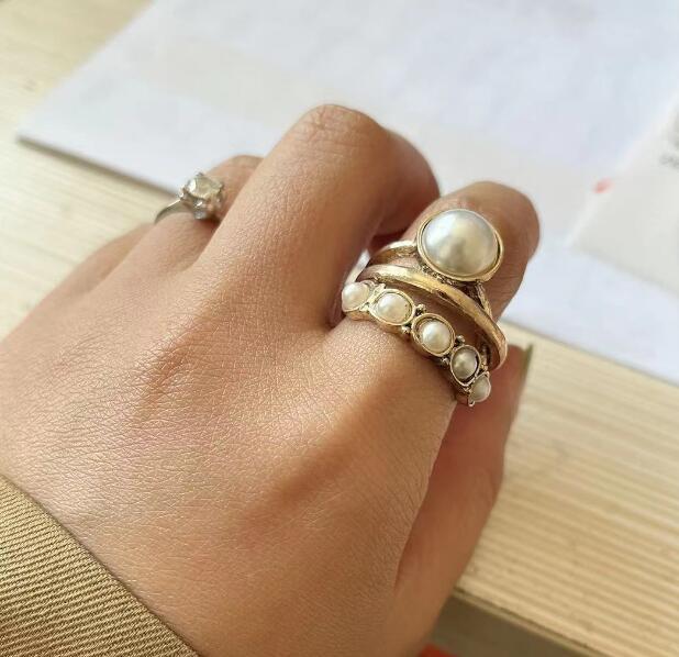 Classic Pearl Ring with Timeless Appeal
