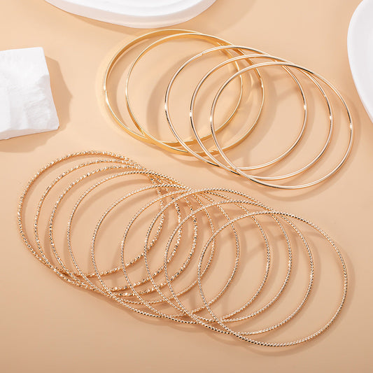Classic Gold Bracelet with Timeless Appeal
