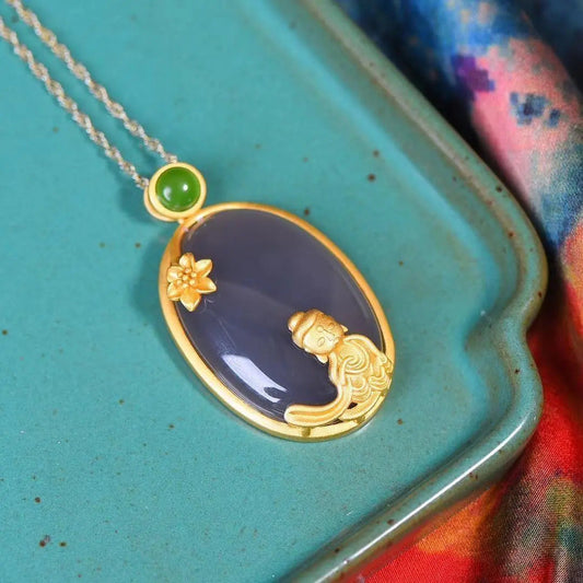 Beautiful Silver Pendant with Unique Style