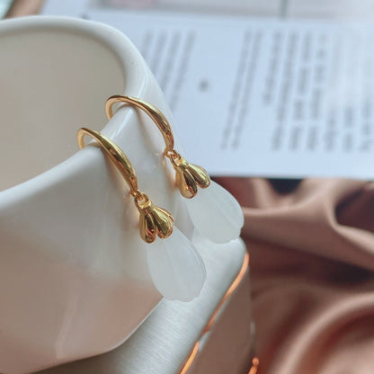 Charming Gold Piece for Any Occasion