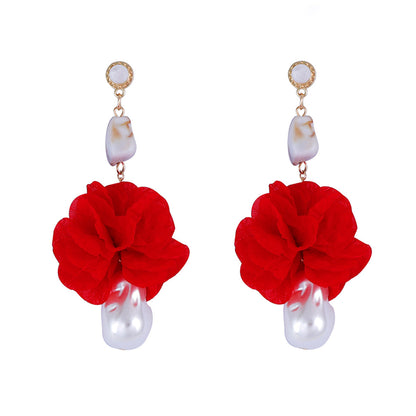 Beautiful Pearl Earring with Unique Style