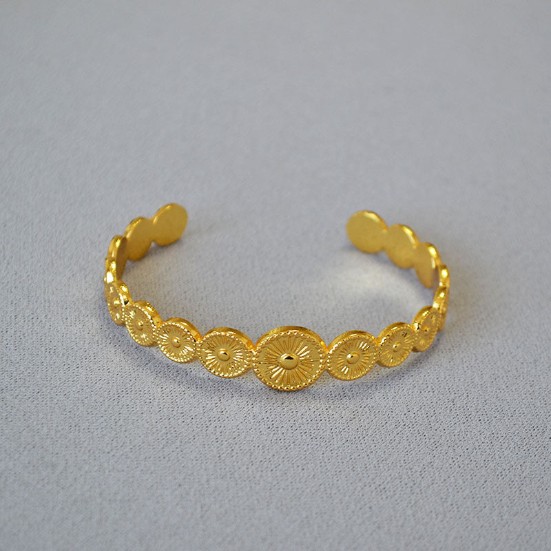 Elegant Gold Bracelet for Every Occasion