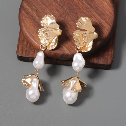 Charming Pearl Earring for Any Occasion