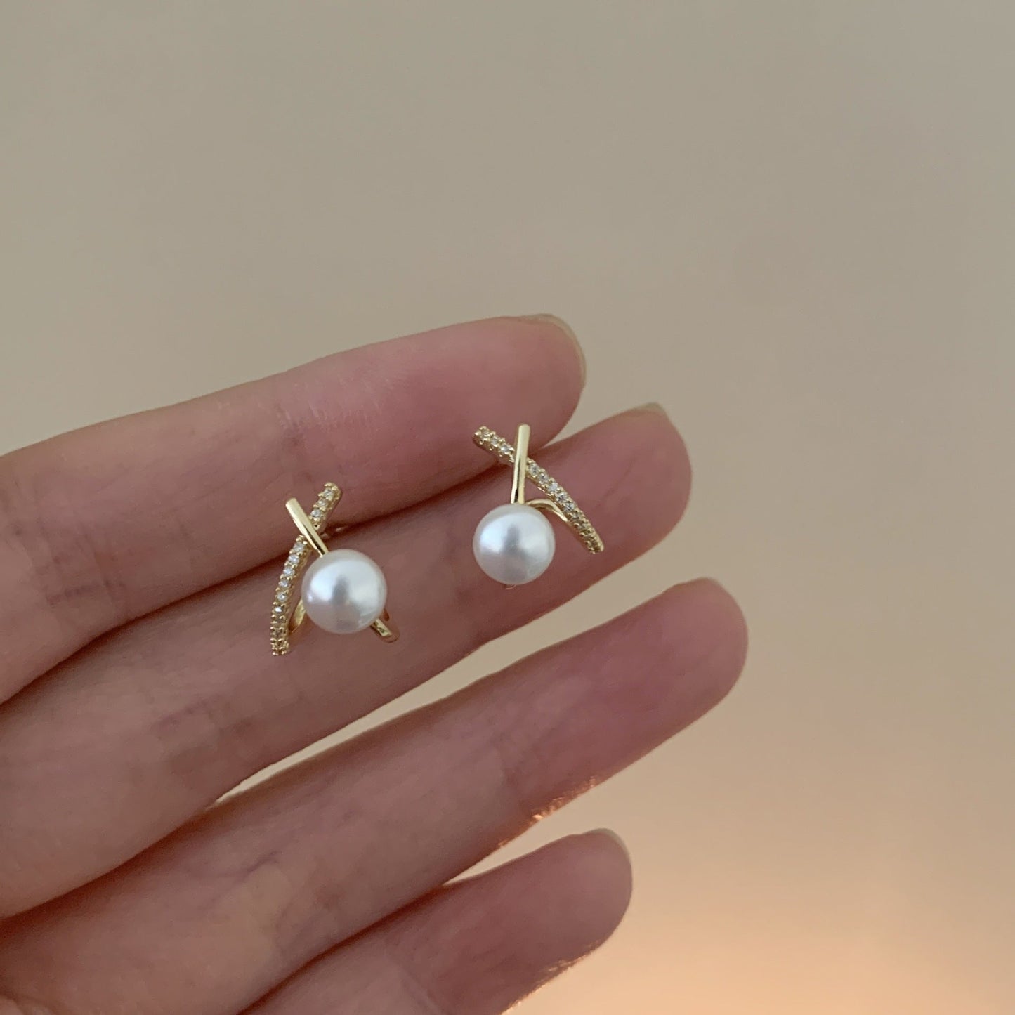 Romantic Pearl Earring for Special Moments
