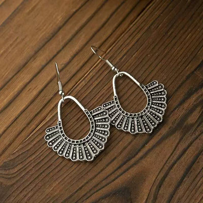 Charming Earring for Any Occasion
