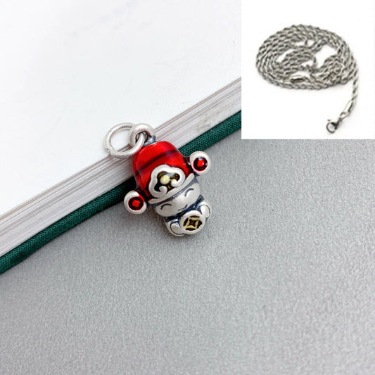 Classic Silver Pendant with Timeless Appeal