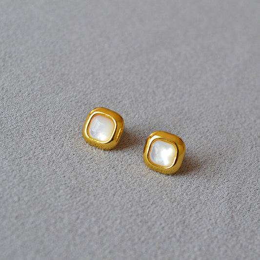 Elegant Silver Earring for Every Occasion