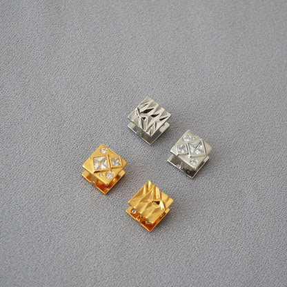 Beautiful Gold Earring with Unique Style