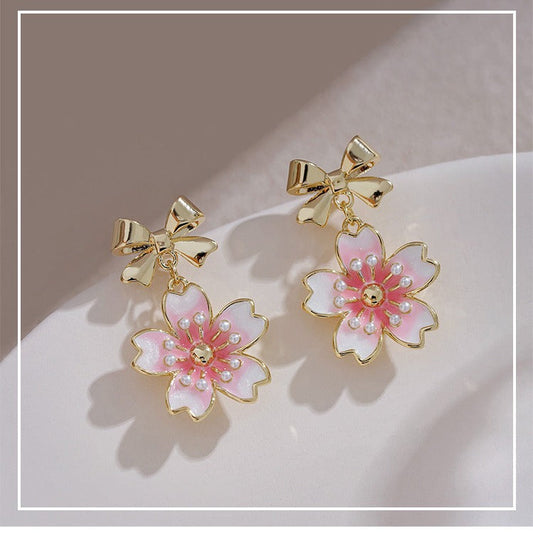 Vintage Handmade Gold Earring