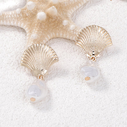 Romantic Pearl Earring for Special Moments
