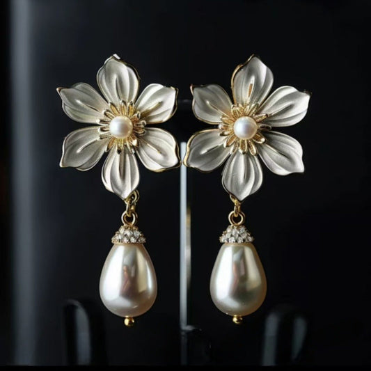 Stunning Earring for Daily Wear