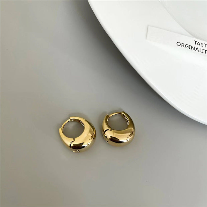 Classic Earring with Timeless Appeal