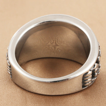Classic Ring with Timeless Appeal