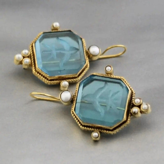 Charming Piece for Any Occasion