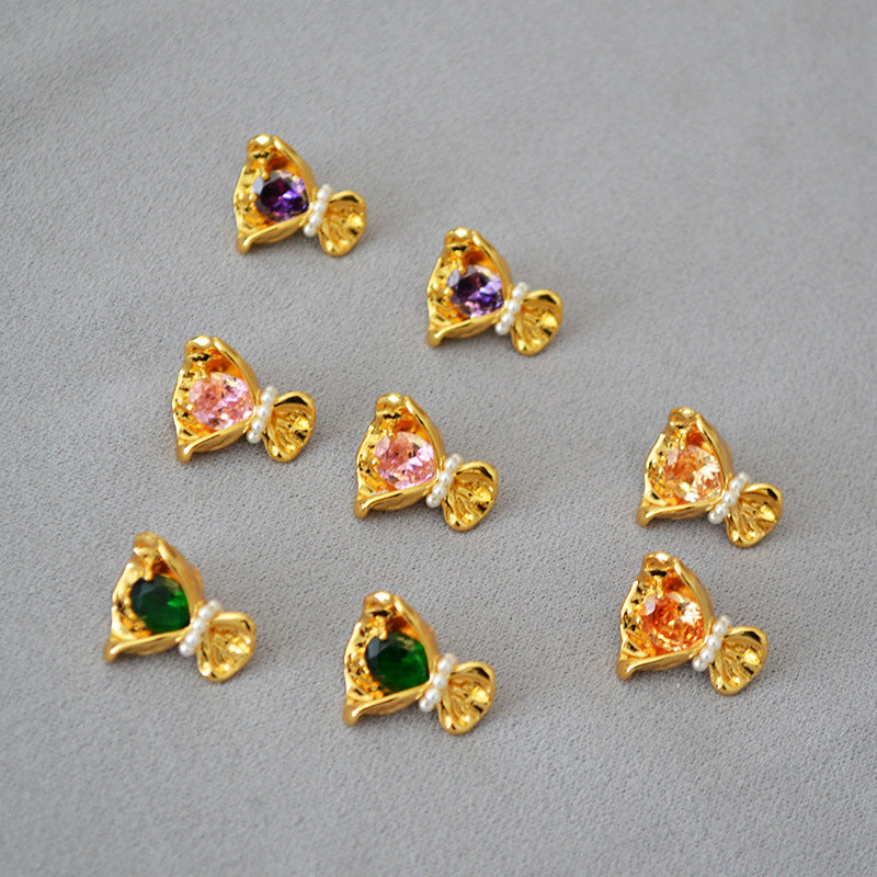 Charming Gold Earring for Any Occasion