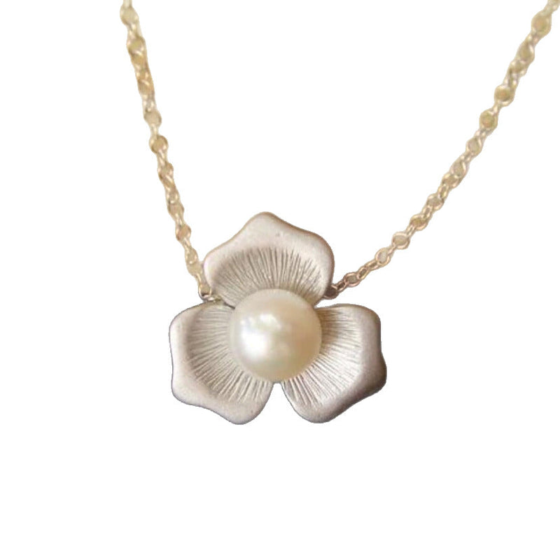 Charming Pearl Necklace for Any Occasion
