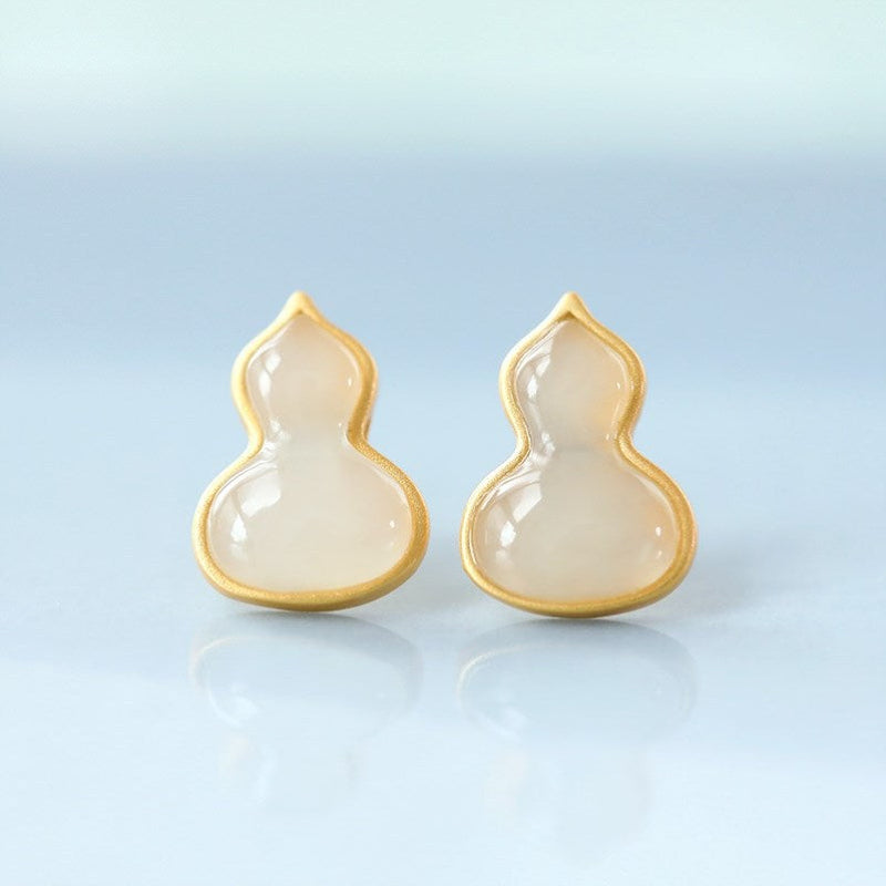 Romantic Silver Earring for Special Moments