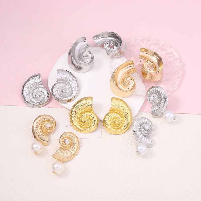 Beautiful Pearl Earring with Unique Style
