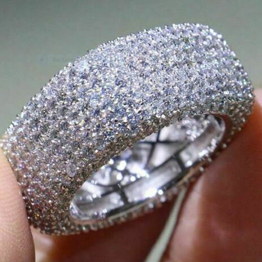Classic Ring with Timeless Appeal