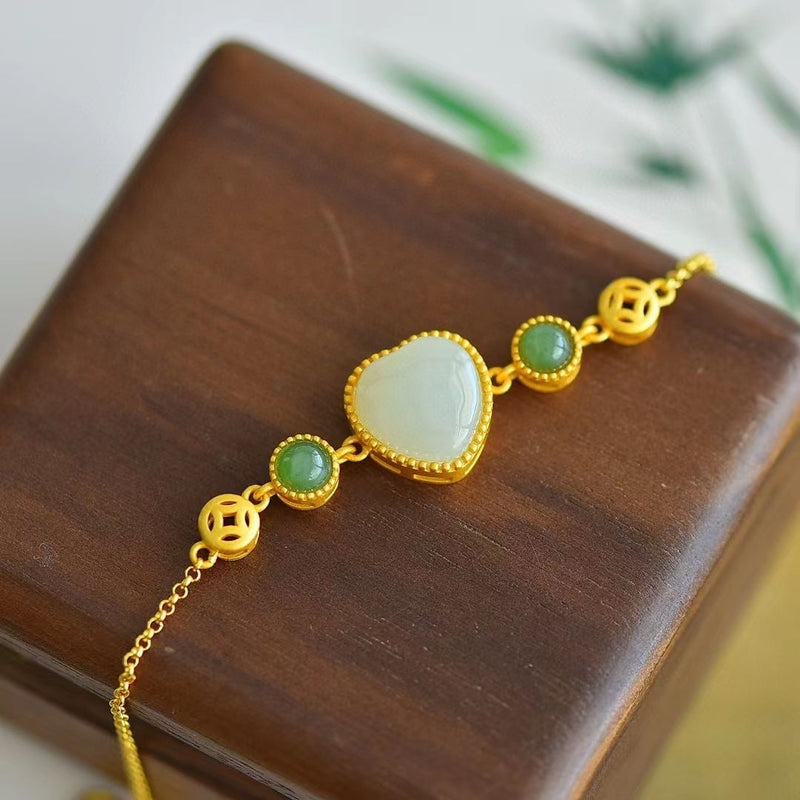 Classic Silver Bracelet with Timeless Appeal