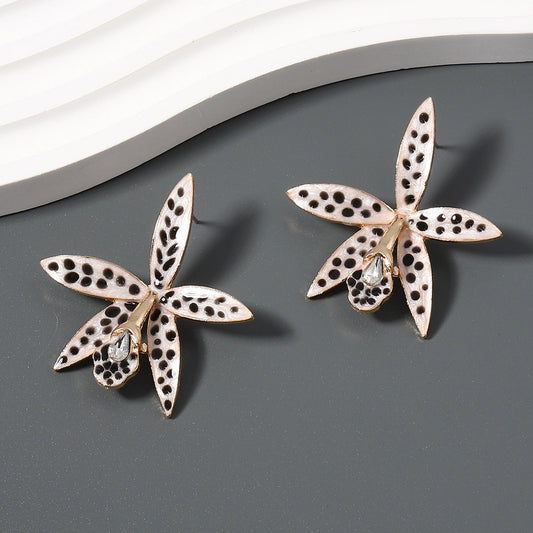 Romantic Earring for Special Moments