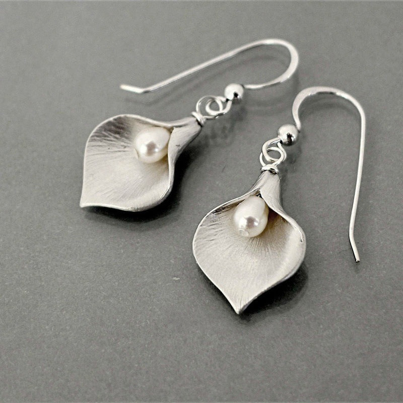 Beautiful Pearl Earring with Unique Style
