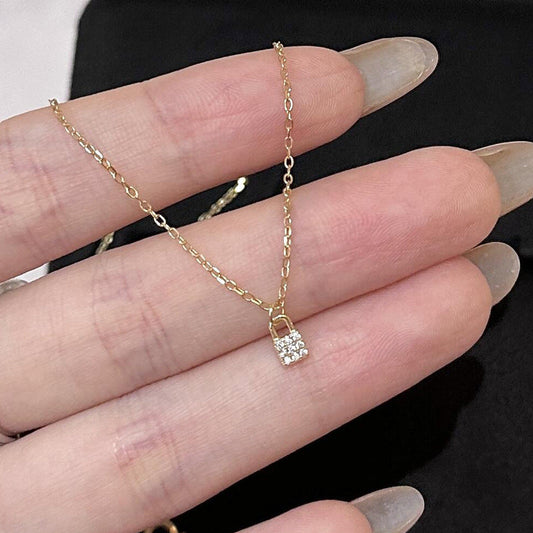 Stunning Necklace for Daily Wear
