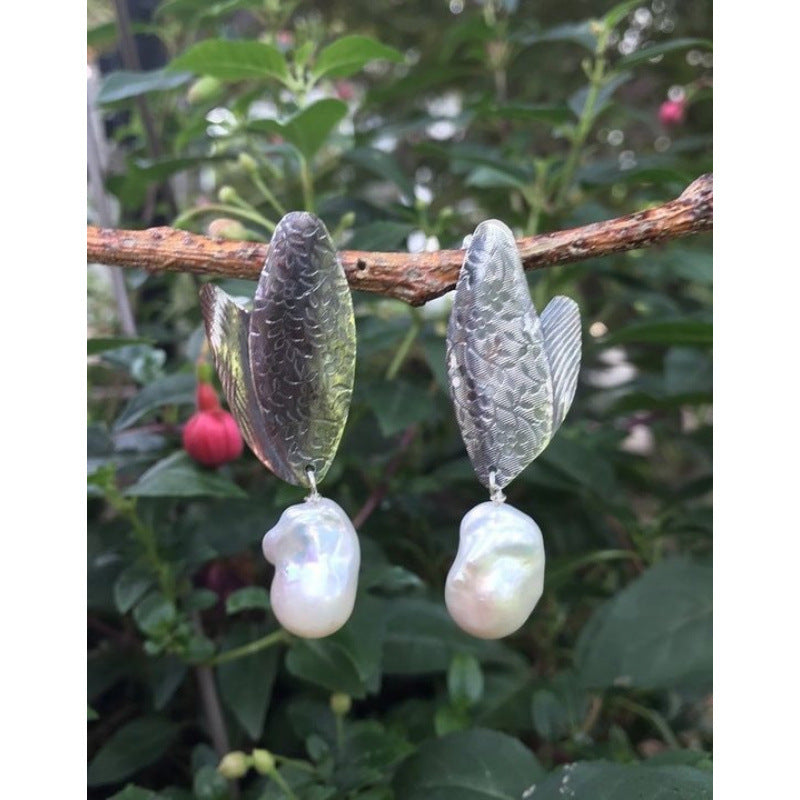 Charming Pearl Earring for Any Occasion