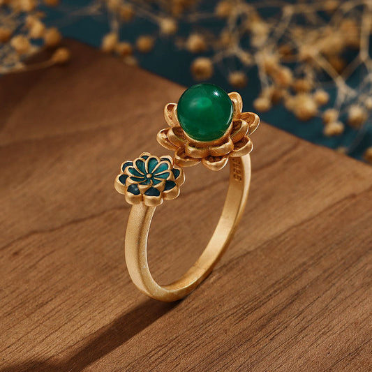Classic Gold Ring with Timeless Appeal
